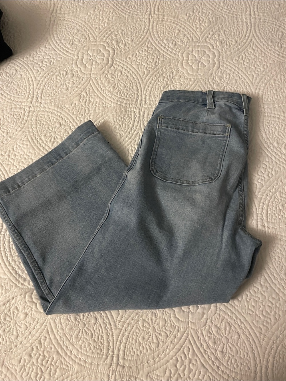 Cropped wide leg jean